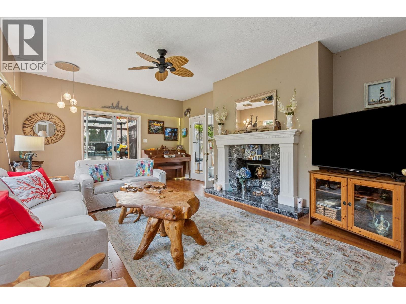 5607 EAGLE HARBOUR ROAD