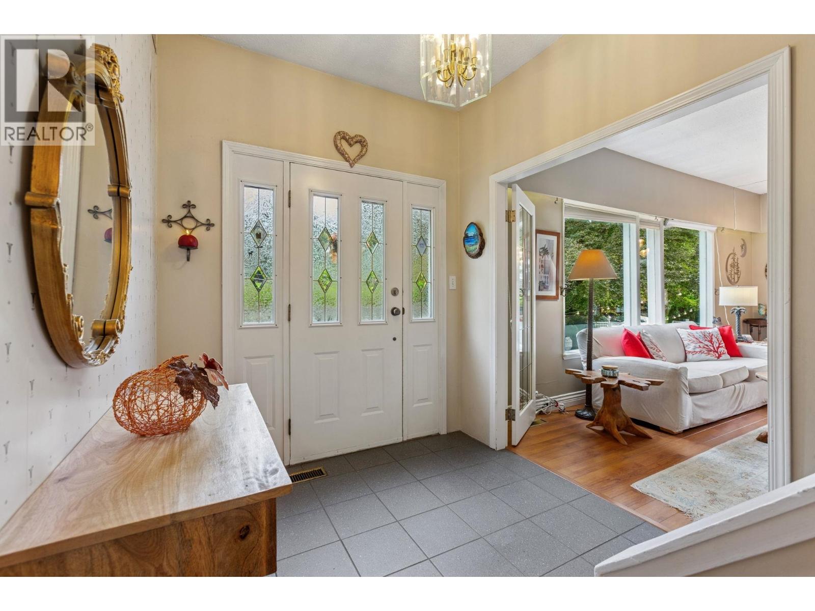 5607 EAGLE HARBOUR ROAD