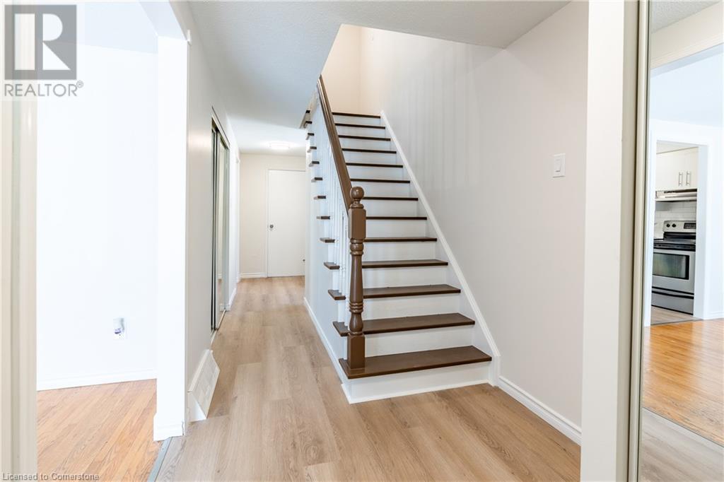 48 PEPPERWOOD Crescent