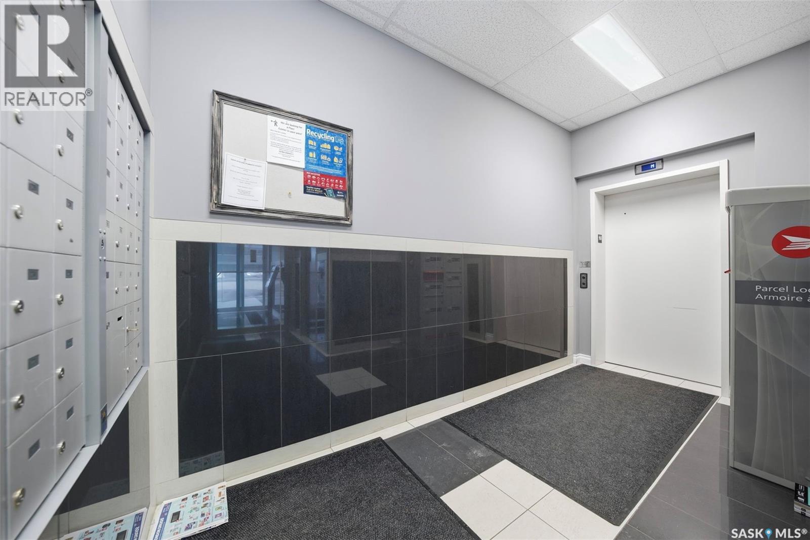 205 412 Willowgrove SQUARE