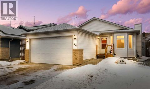 74 Sprucegrove Way SE Airdrie AB T4B2E1