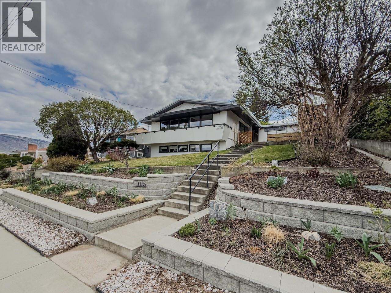 1015 Fraser Street