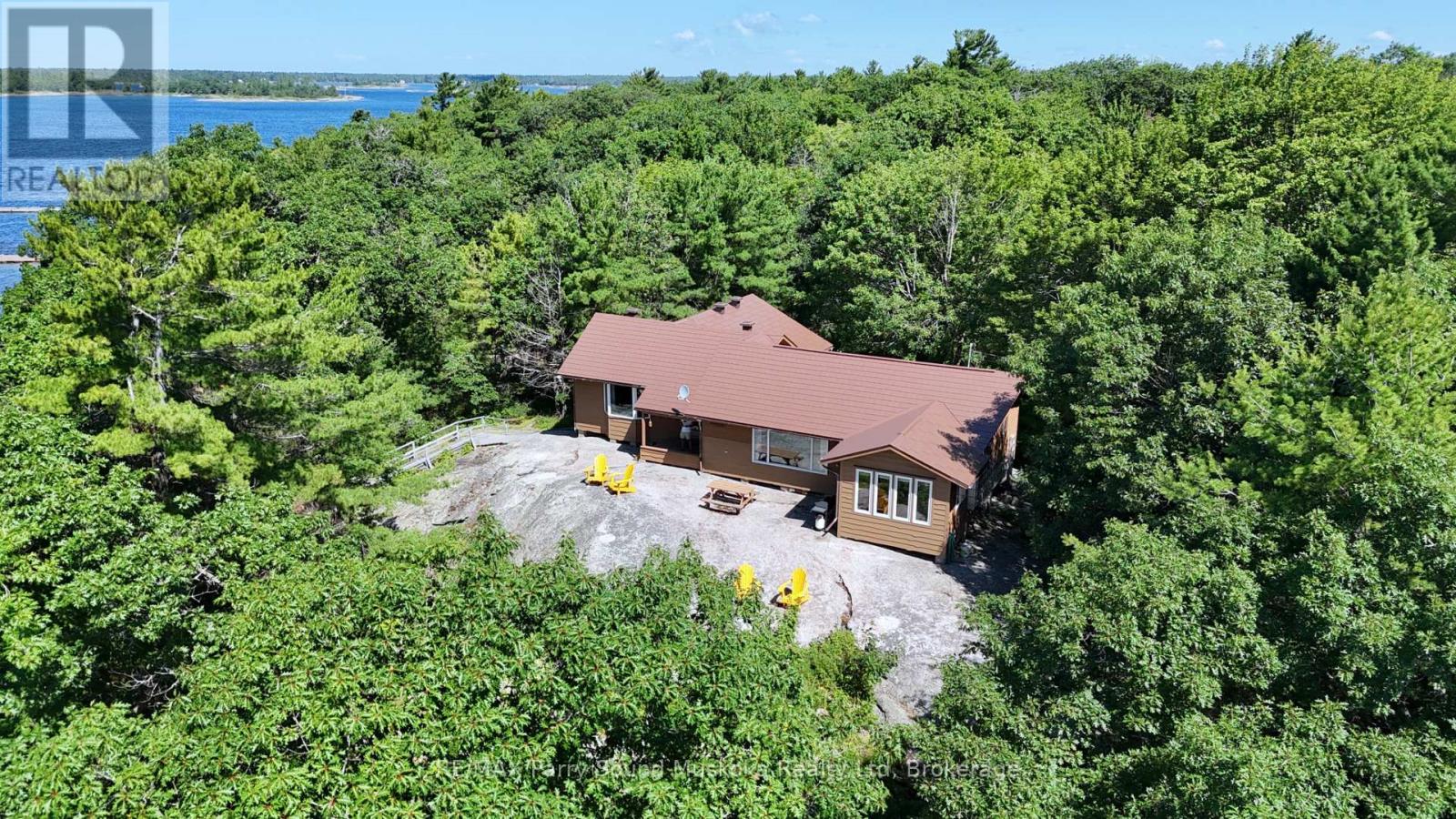 16 ISLAND 264C ISLAND