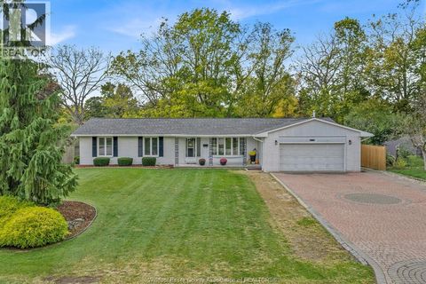 1367 Oxford AVENUE Kingsville ON N9Y2S8