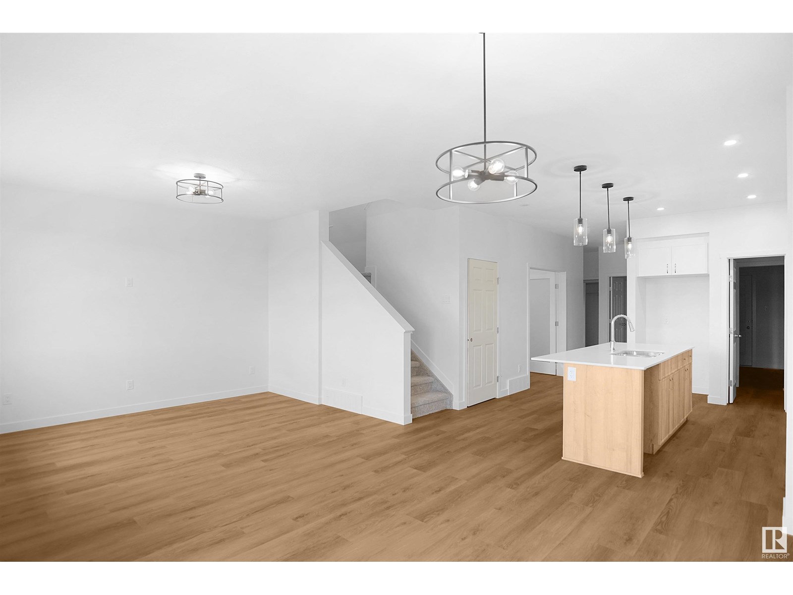 1531 11 AV NW