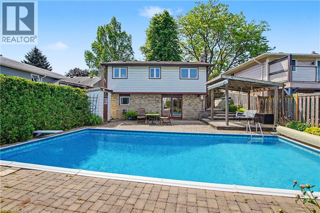 73 APPLEFORD Road
