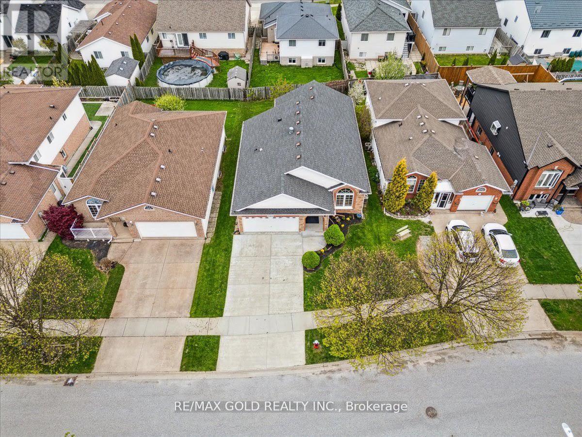 8163 HARVEST CRESCENT