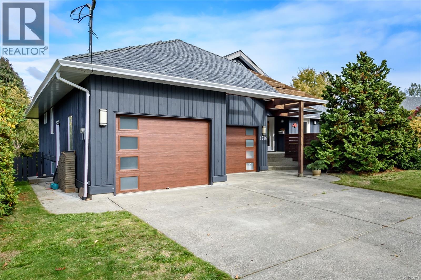 1716 Tofino Pl