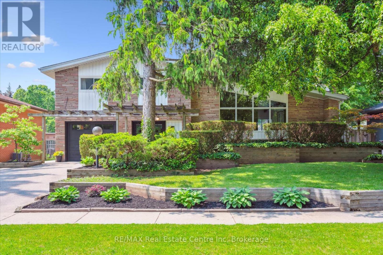 67 SUNNYLEA CRESCENT