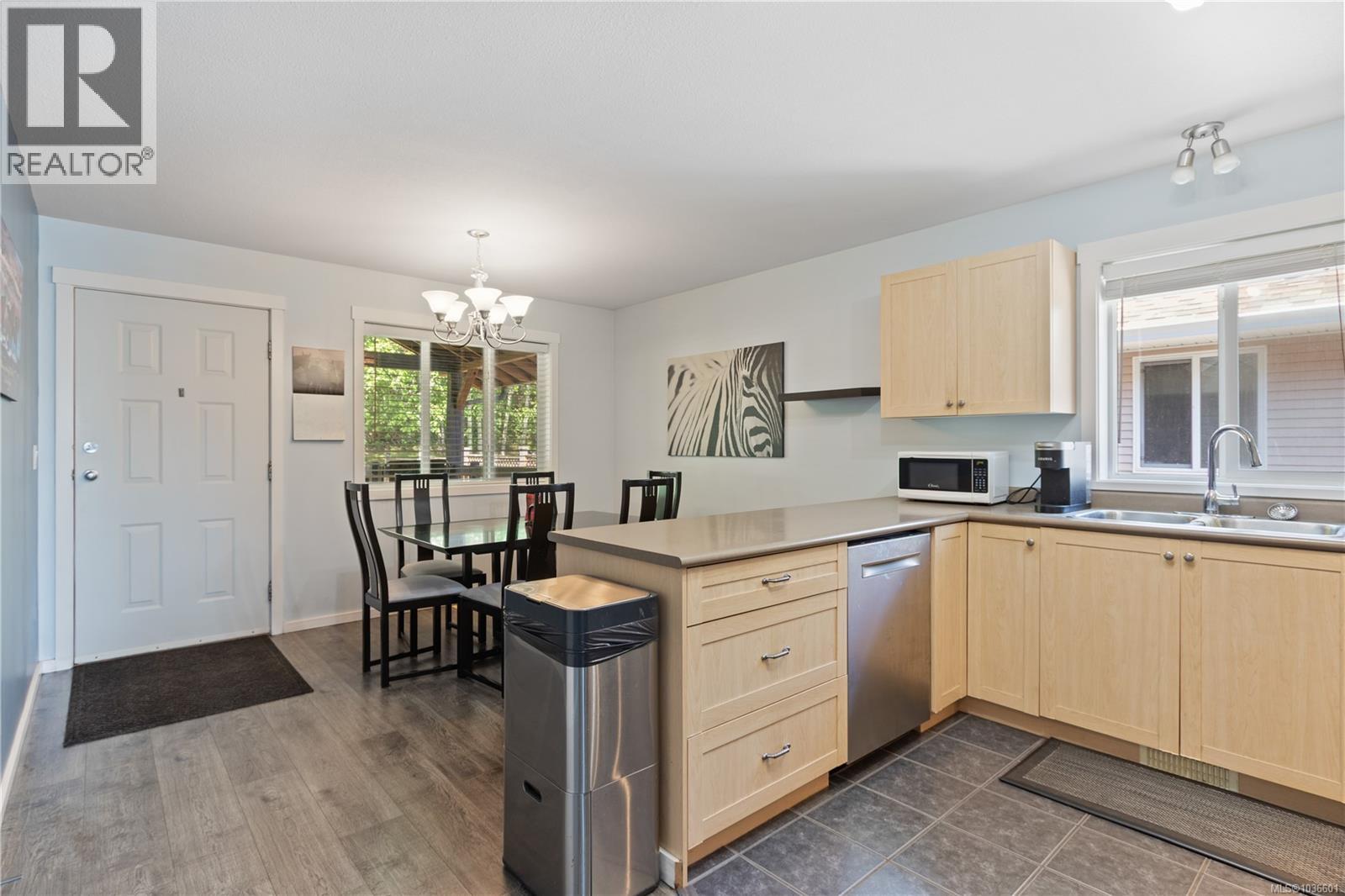 614 Oakwood Rd
