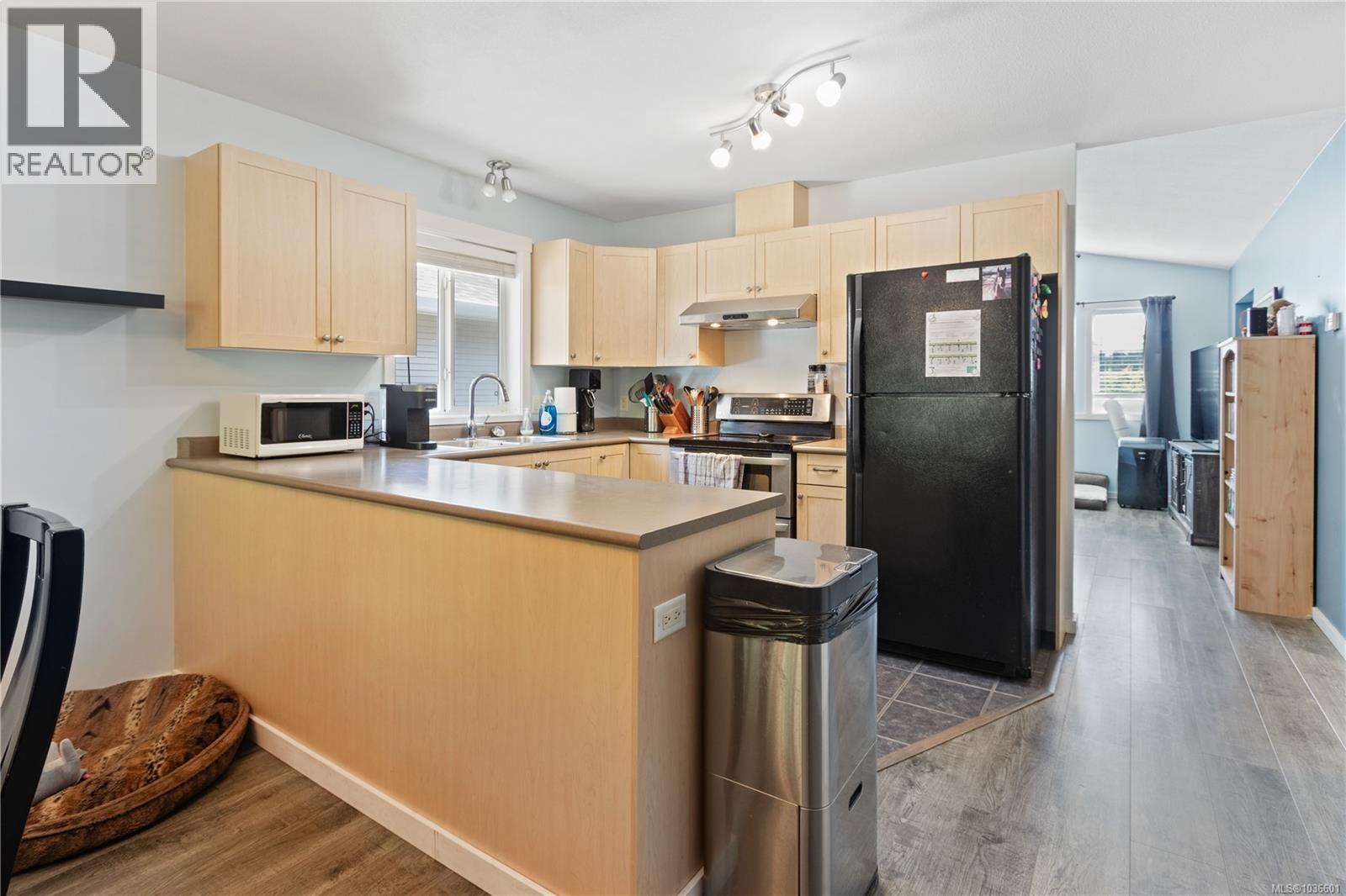 614 Oakwood Rd