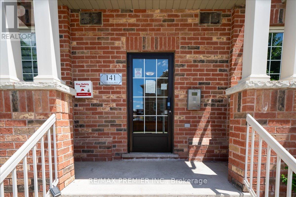 8 - 141 ISAAC DEVINS BOULEVARD