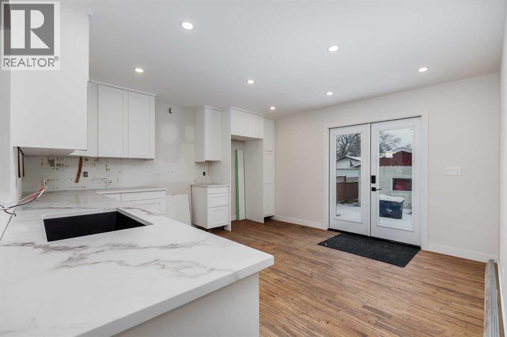 41 Alpine Crescent SE