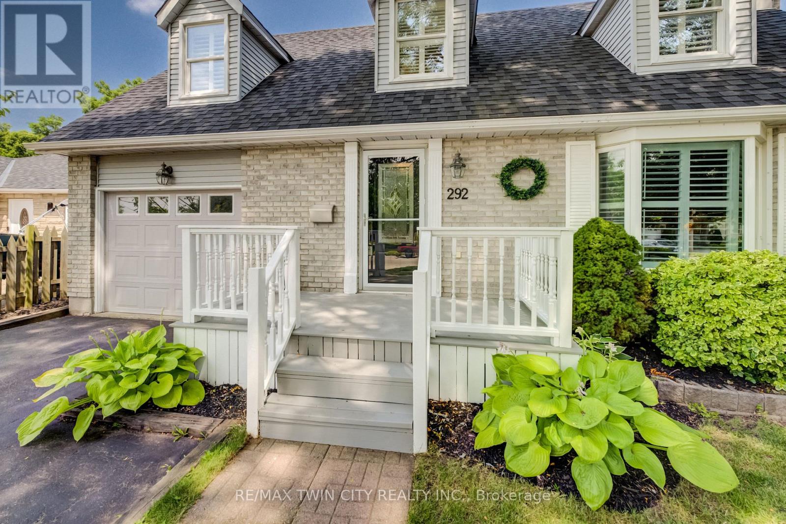 292 GRAND RIDGE DRIVE