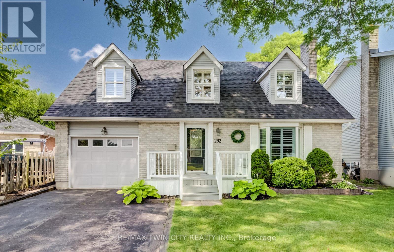 292 GRAND RIDGE DRIVE