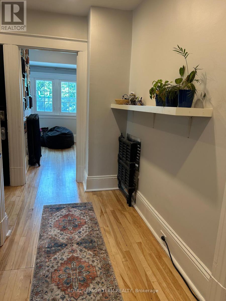 3 - 16 POWELL AVENUE
