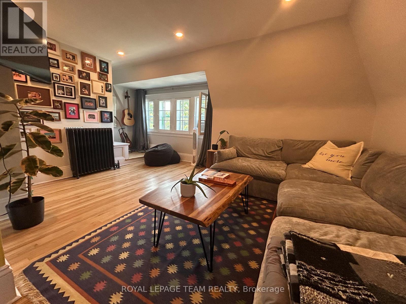3 - 16 POWELL AVENUE