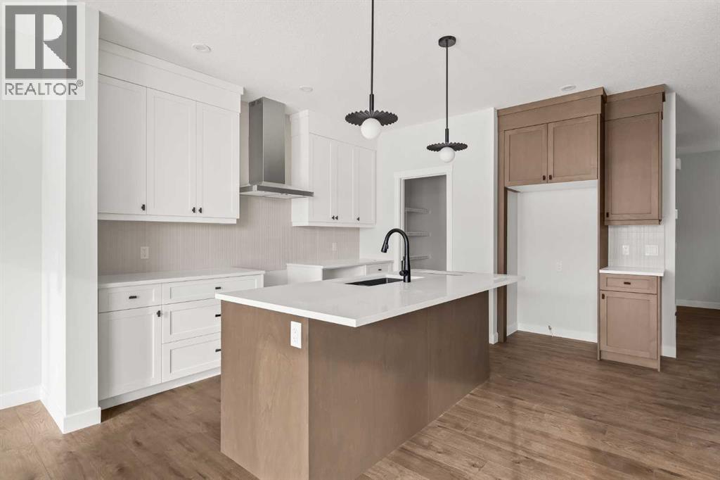 219 Silver Spruce Grove SW