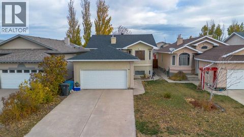 588 Heritage Boulevard W Lethbridge AB T1K7S4