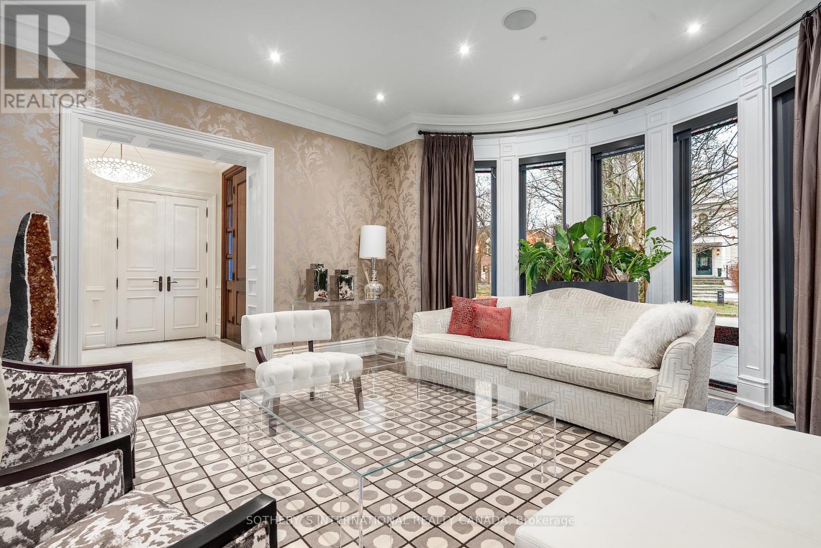6 BAYVIEW WOOD
