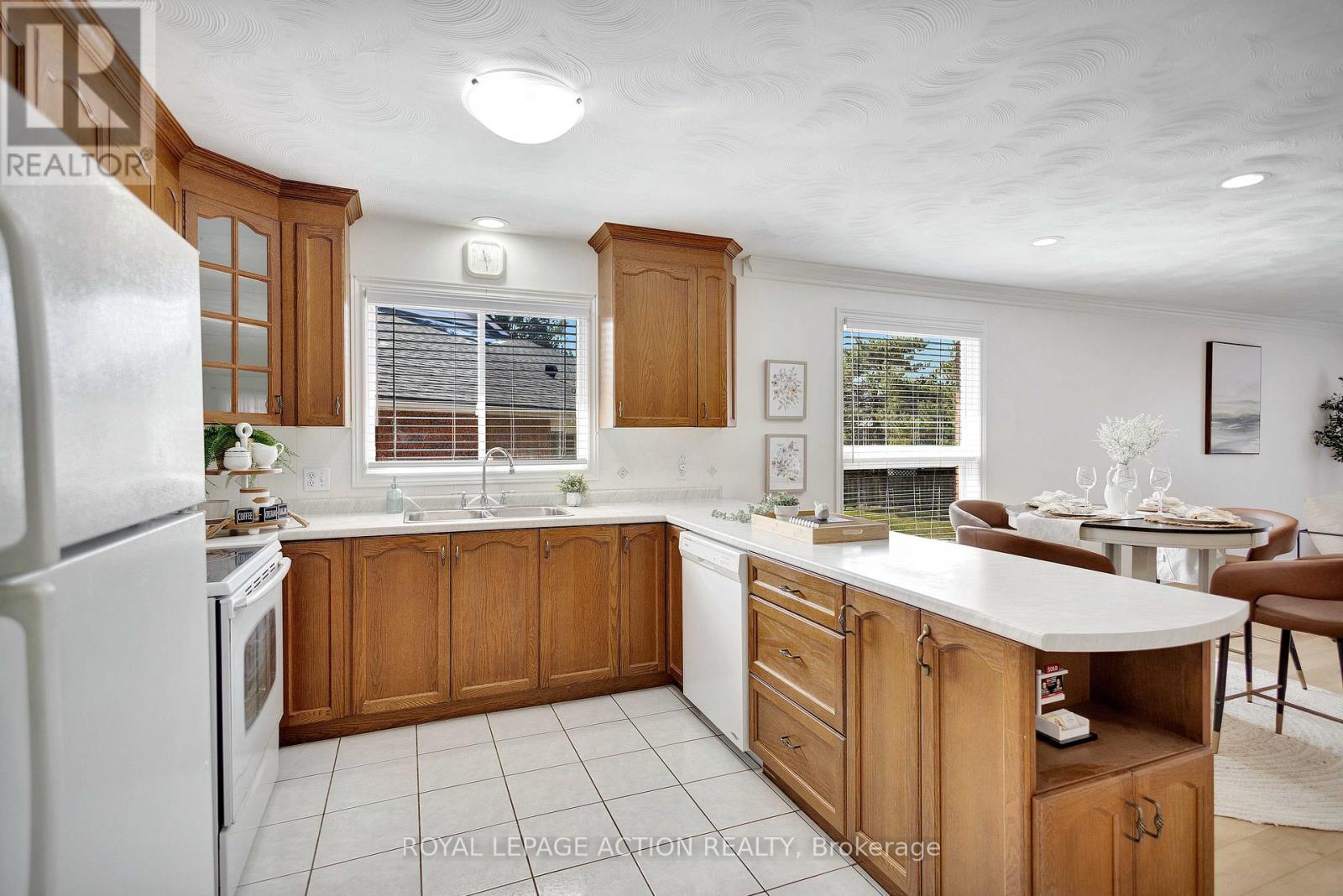 11 - 570 WEST STREET