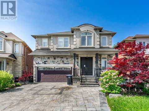 28 YOUNG GARDEN CRESCENT E Brampton (Credit Valley) ON L6Y6A4