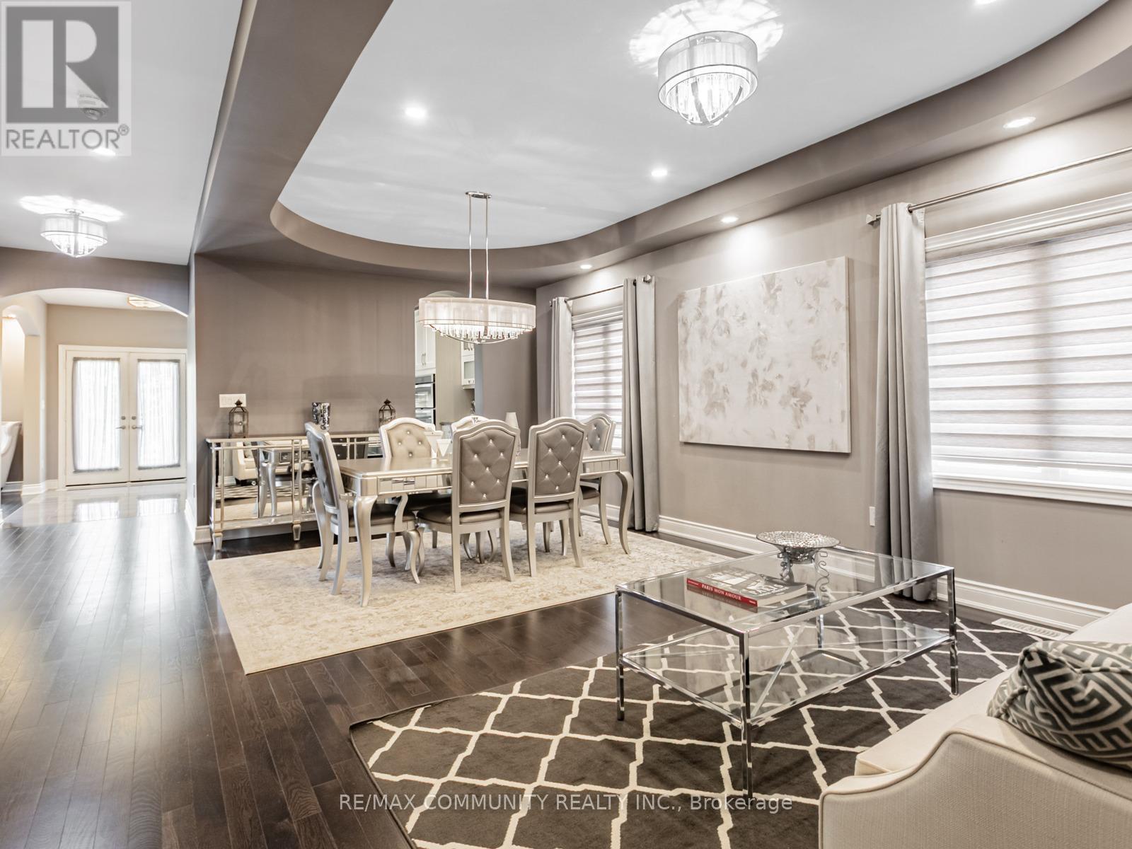 28 YOUNG GARDEN CRESCENT E
