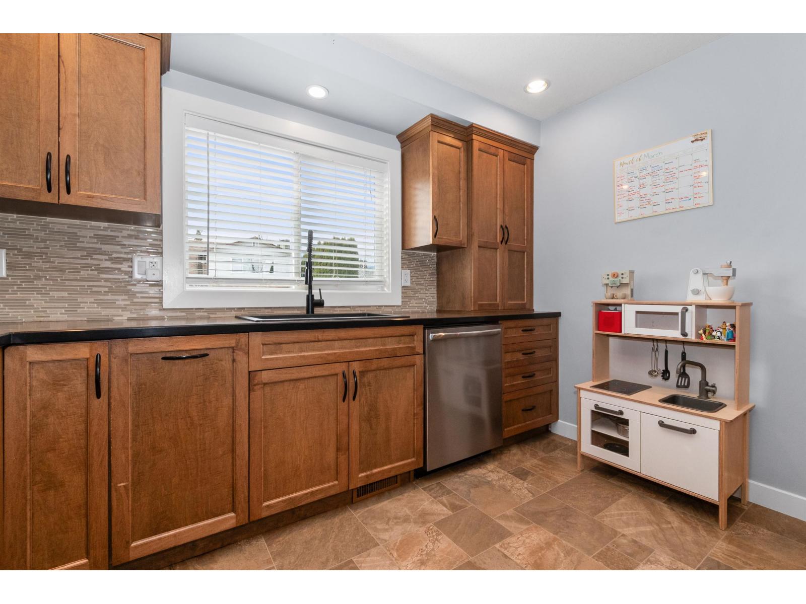 9728 HEATHER STREET|Chilliwack Proper East