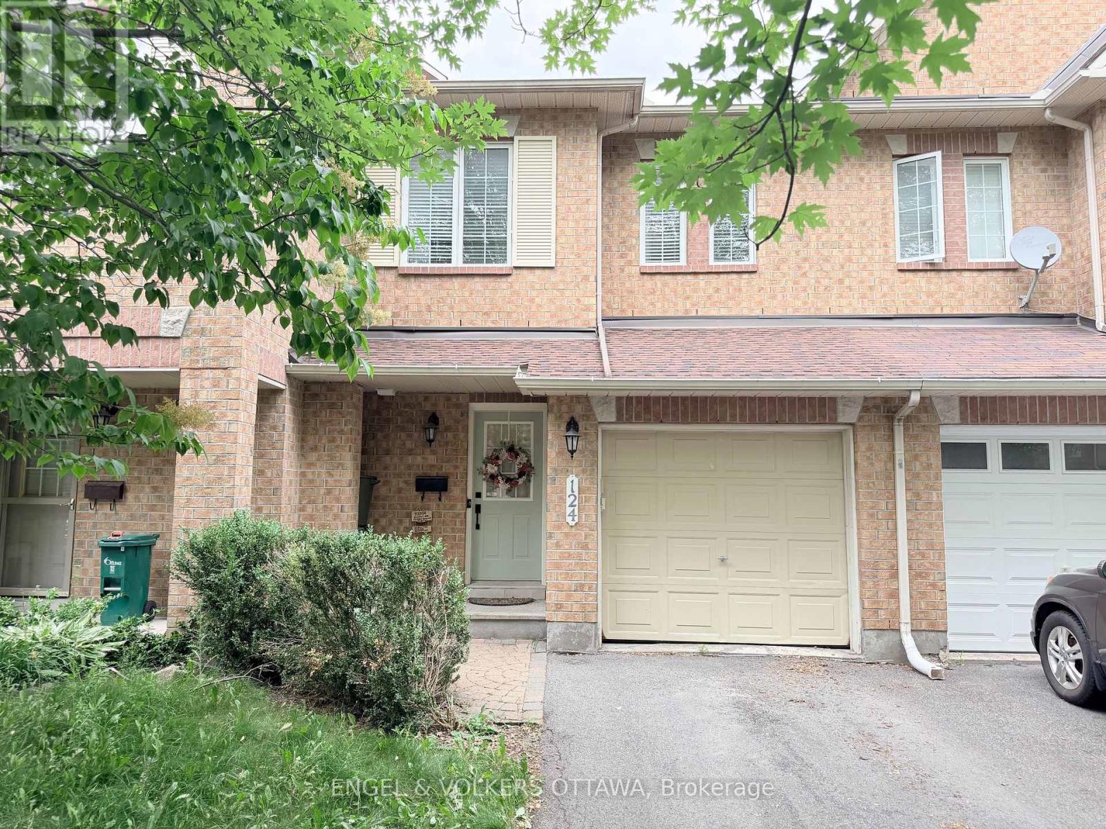 Photo 1 of 41 — 124 LANDOVER CRESCENT, Ottawa, ON K2M2W2