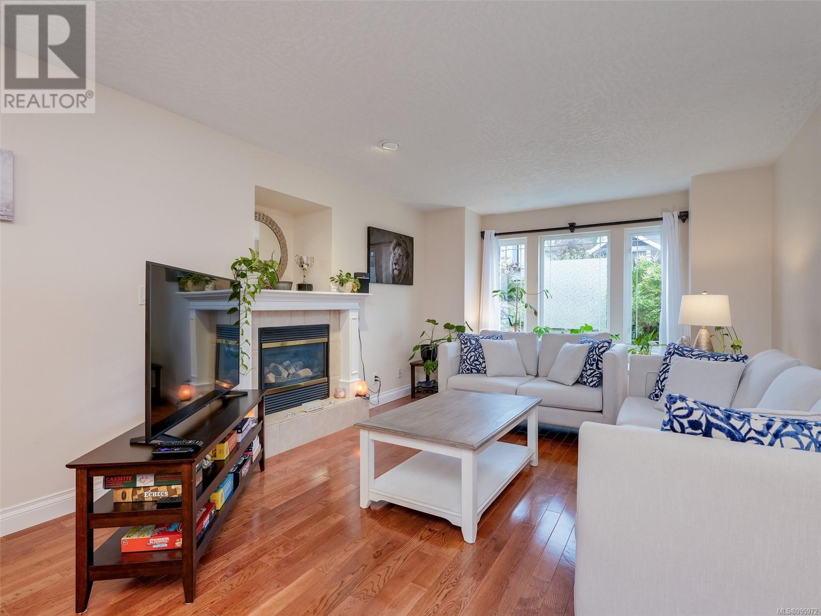 4040 Blackberry Lane