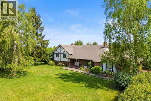 1584 White Rd Central Saanich BC V8M1S8