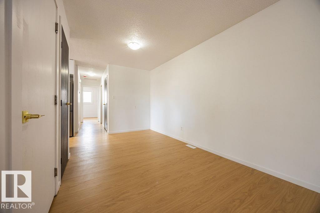 12822/12824 123 ST NW