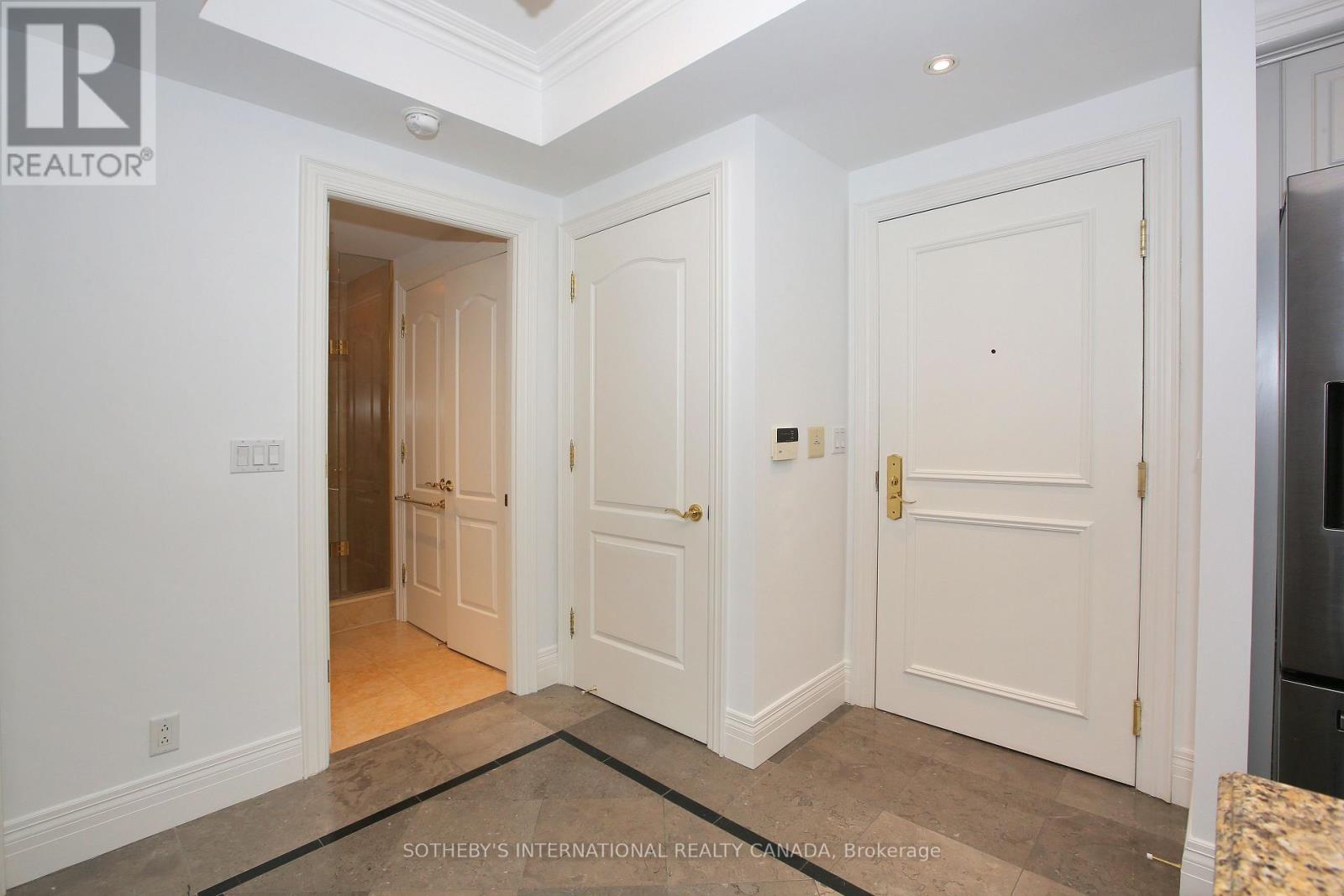 809 - 33 DELISLE AVENUE