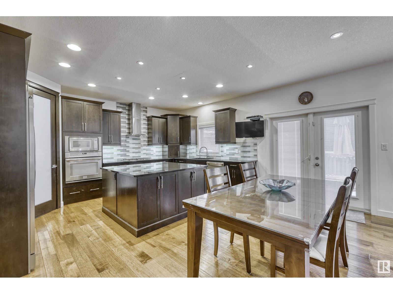 3131 Winspear CR SW