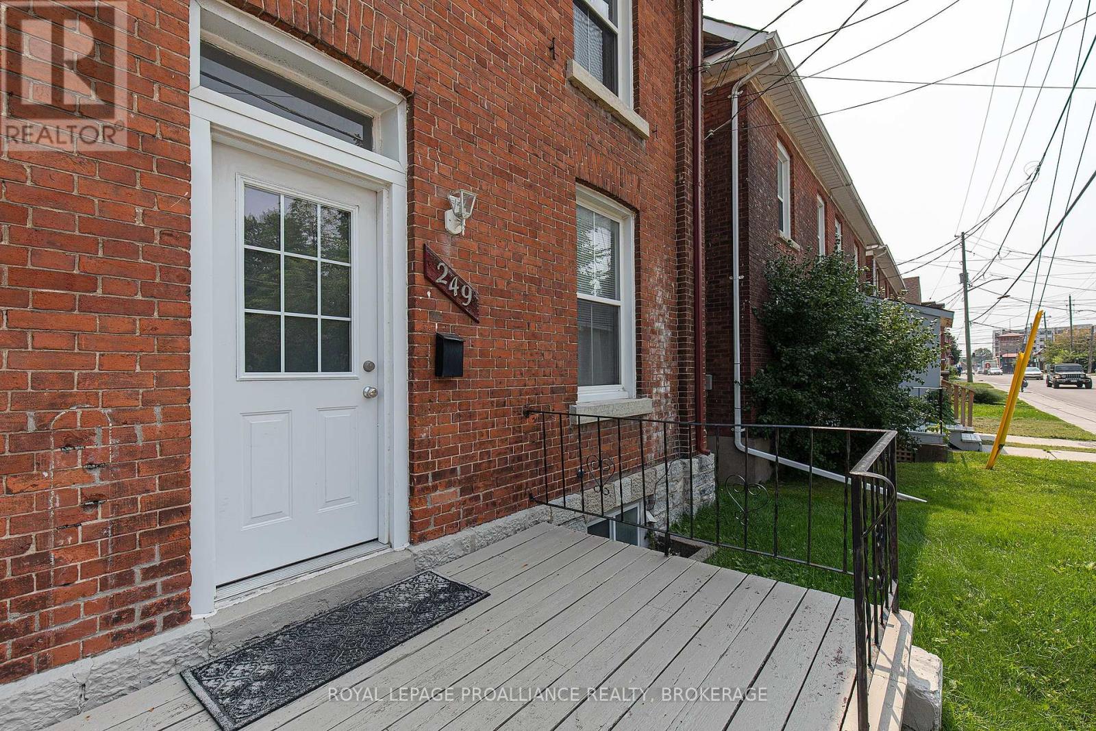 251 DIVISION STREET