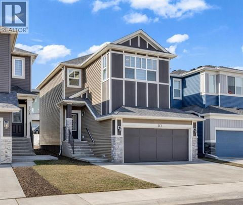 312 Edith Place NW Calgary AB T3R2E1