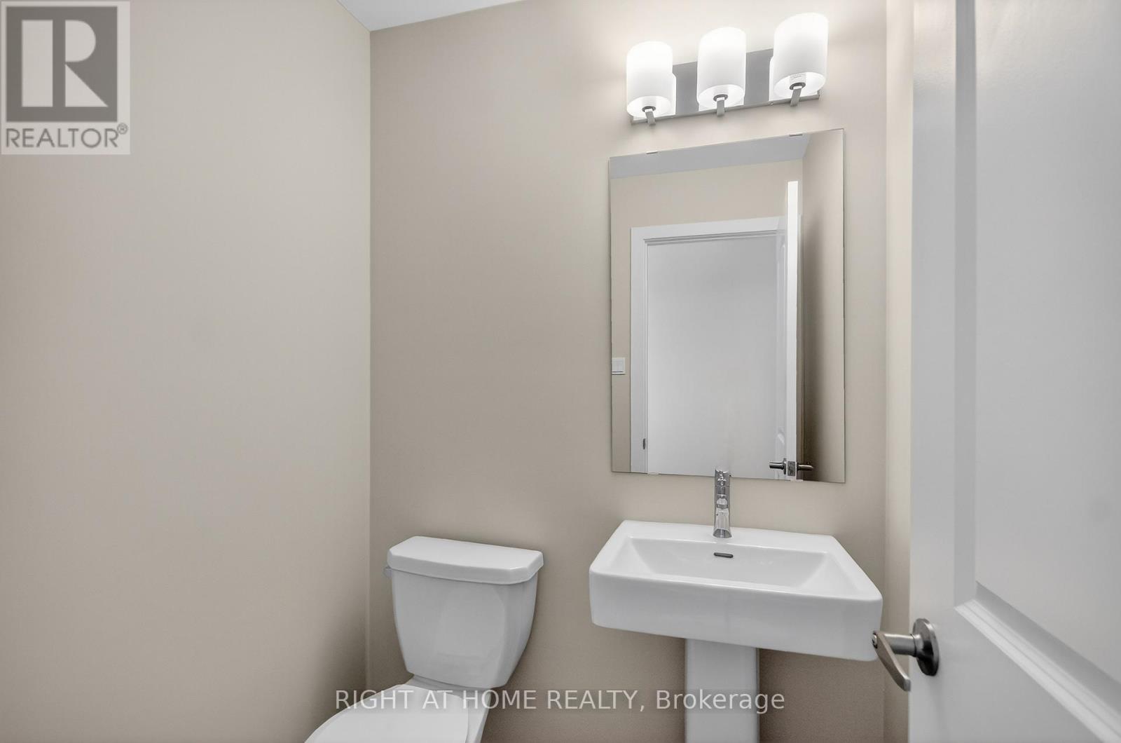 544 PROMONTORY PLACE