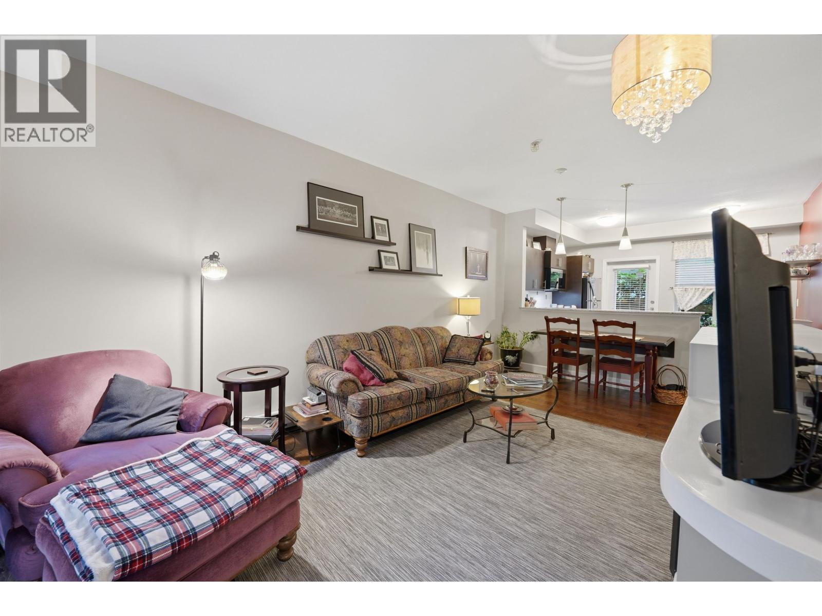 117 2108 ROWLAND STREET