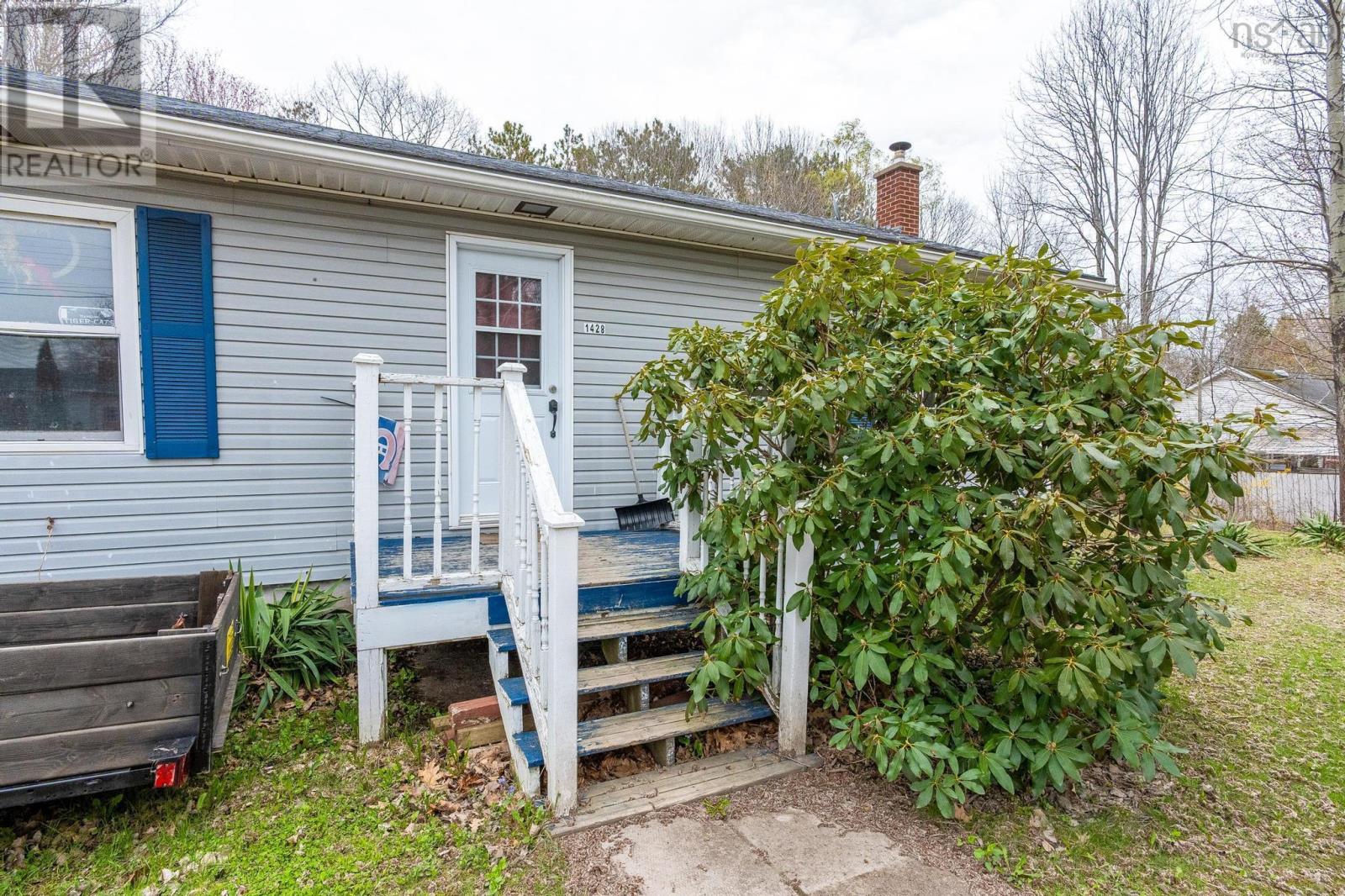 1428 Bridge Street