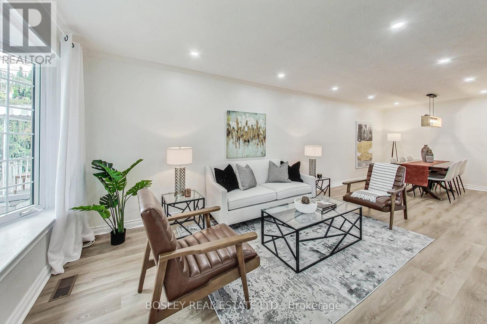 37 AVIS CRESCENT