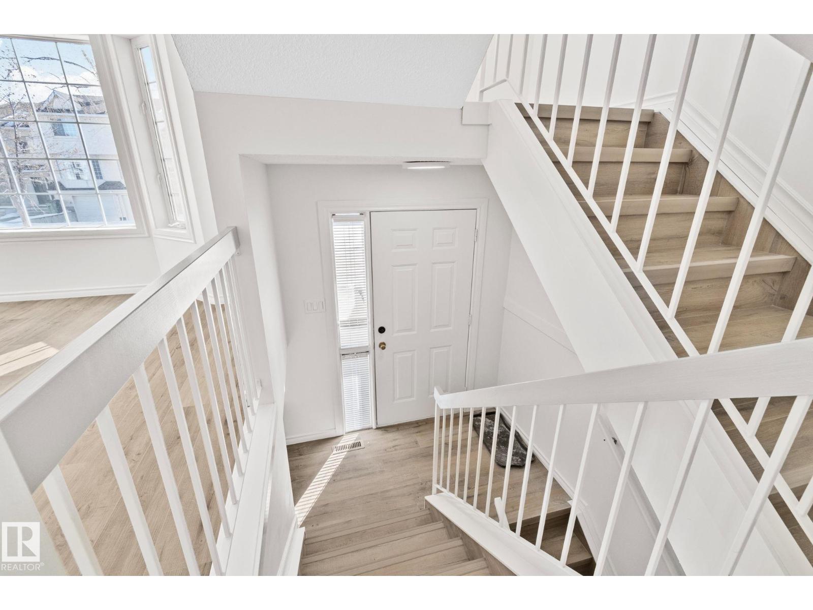 #22 9703 174 ST NW NW