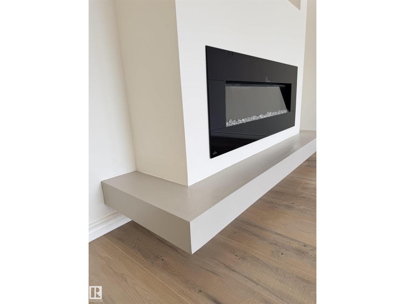 #22 9703 174 ST NW NW