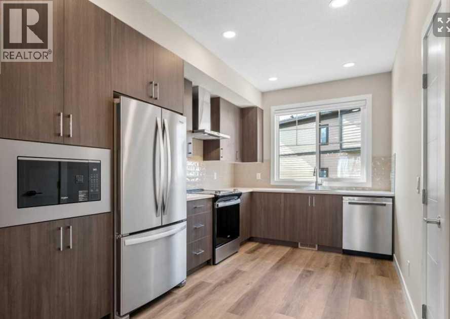 72, 285 Chelsea Court