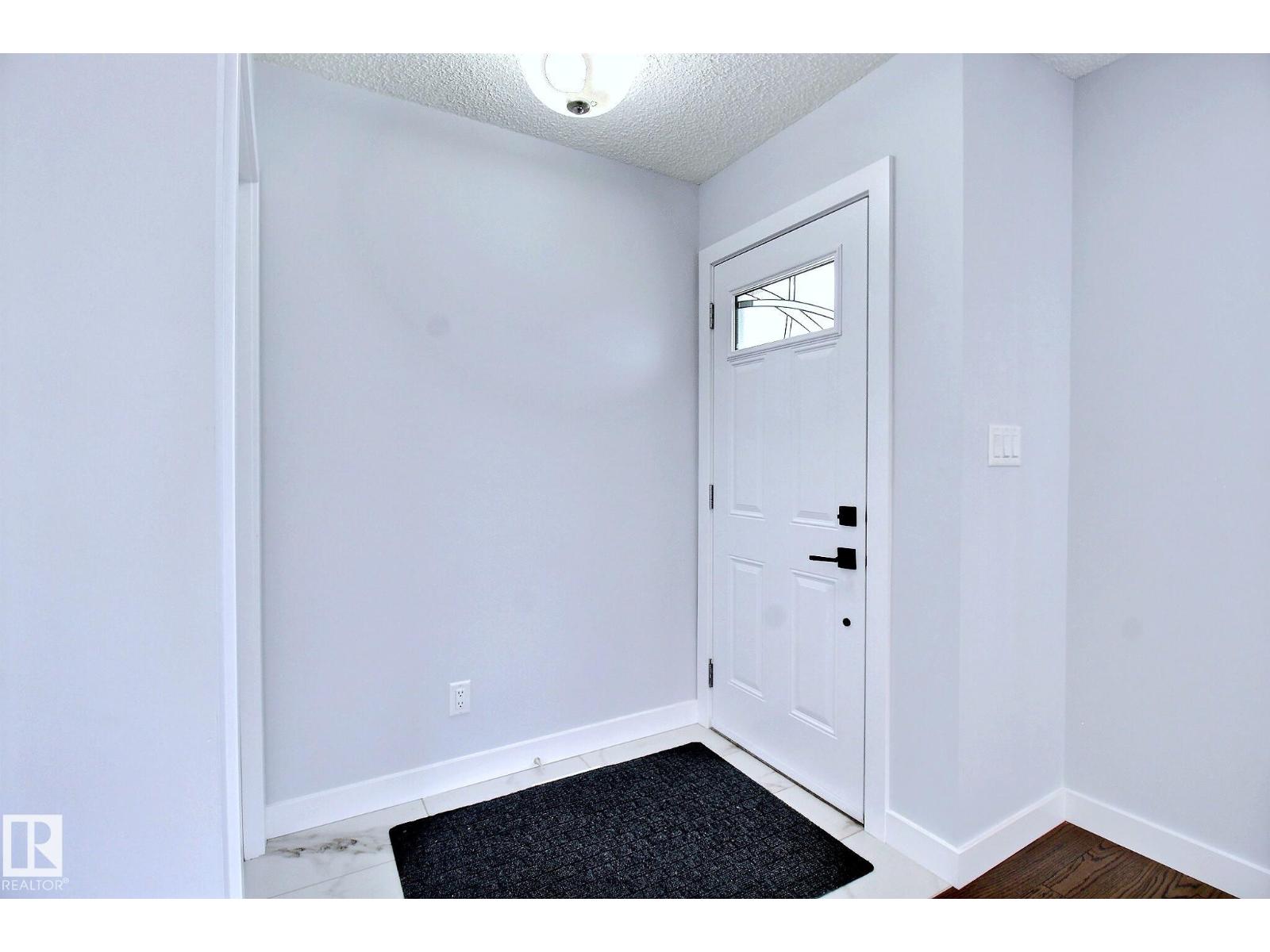 14732 32 ST NW