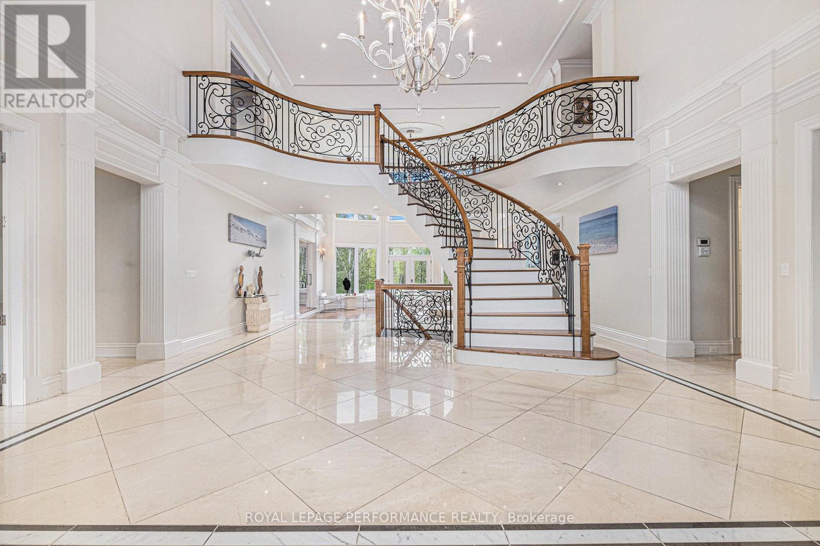 1413 BLACKHORSE COURT