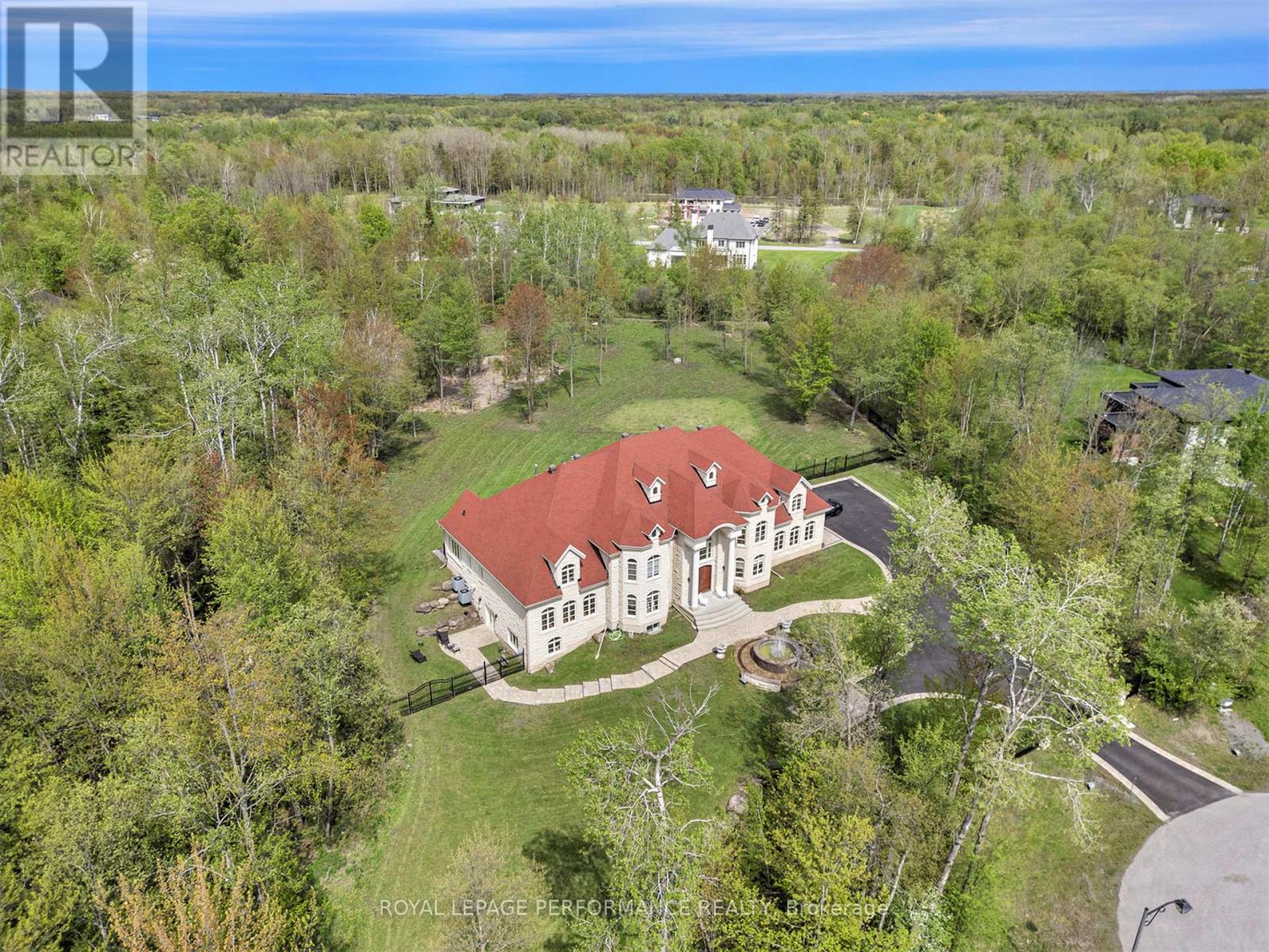 1413 BLACKHORSE COURT