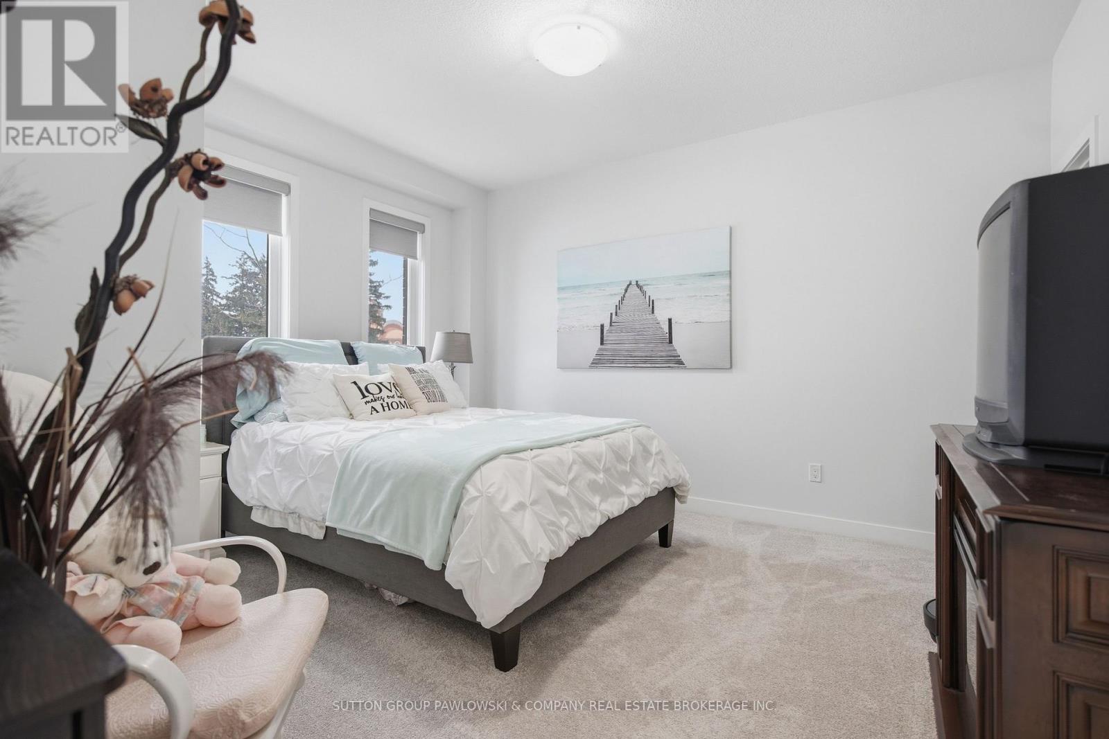 26 - 3380 SINGLETON AVENUE