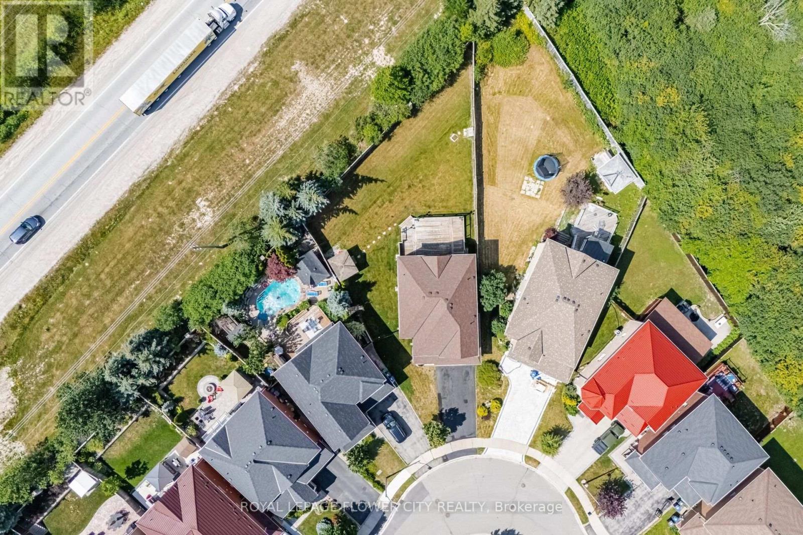 56 LAURENTIDE CRESCENT