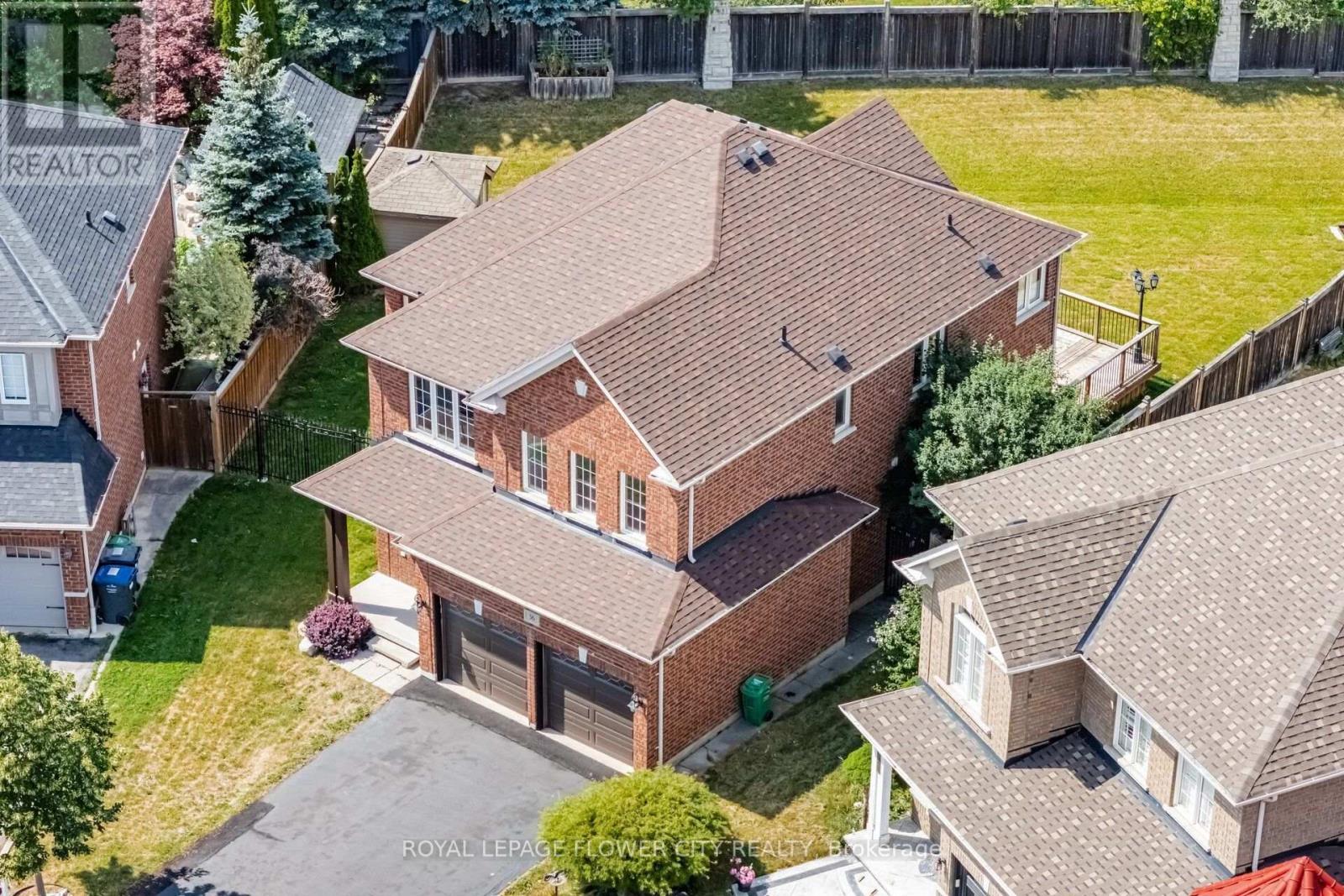 56 LAURENTIDE CRESCENT