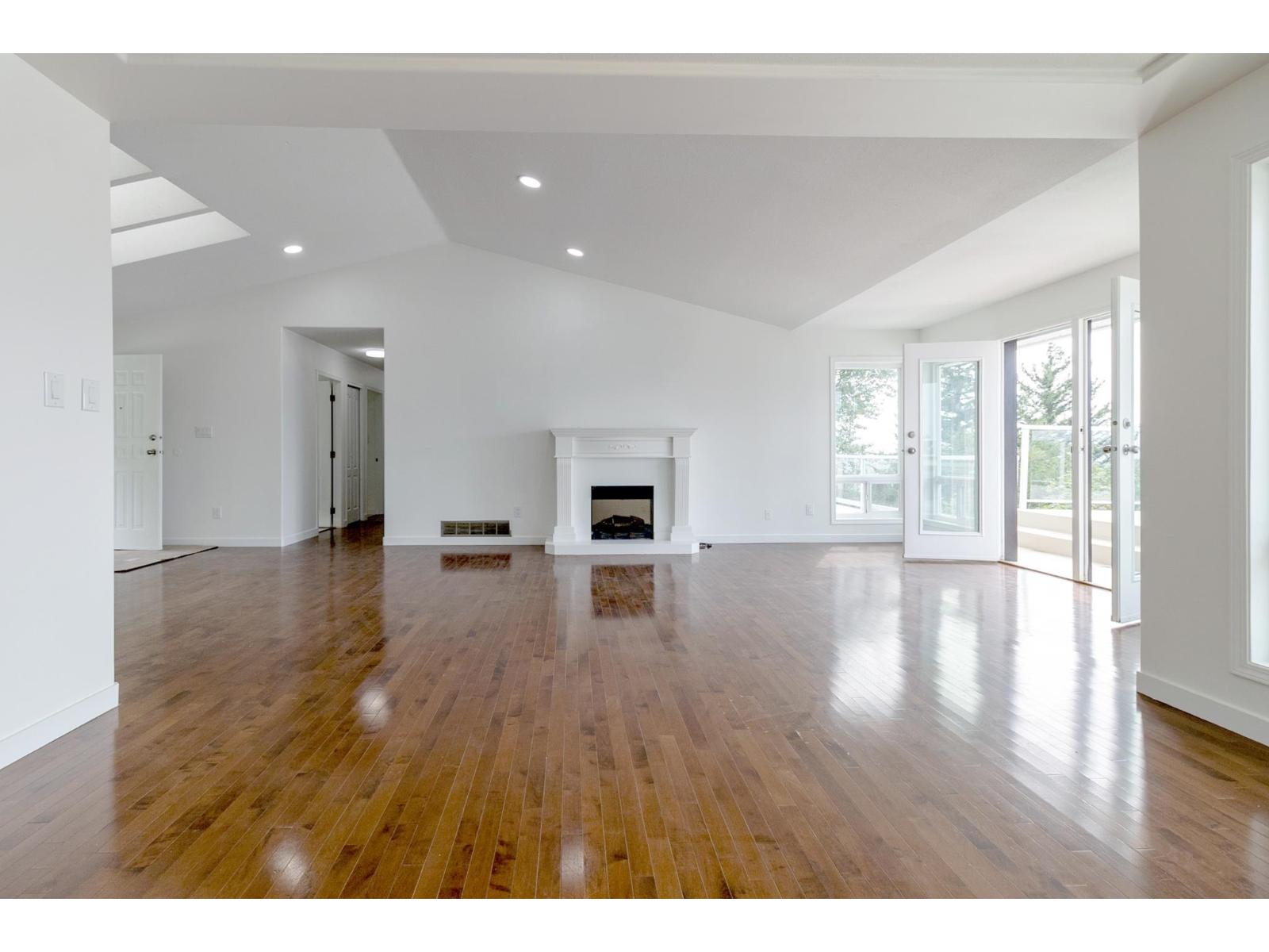 42025 NIKADA DRIVE|Majuba Hill